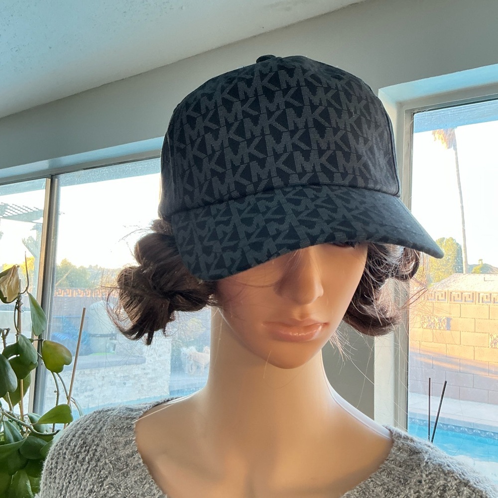 Michael Kors MK Logo Unisex Adults Adjustable Hat Baseball Cap Black One NWT - Picture 2 of 6